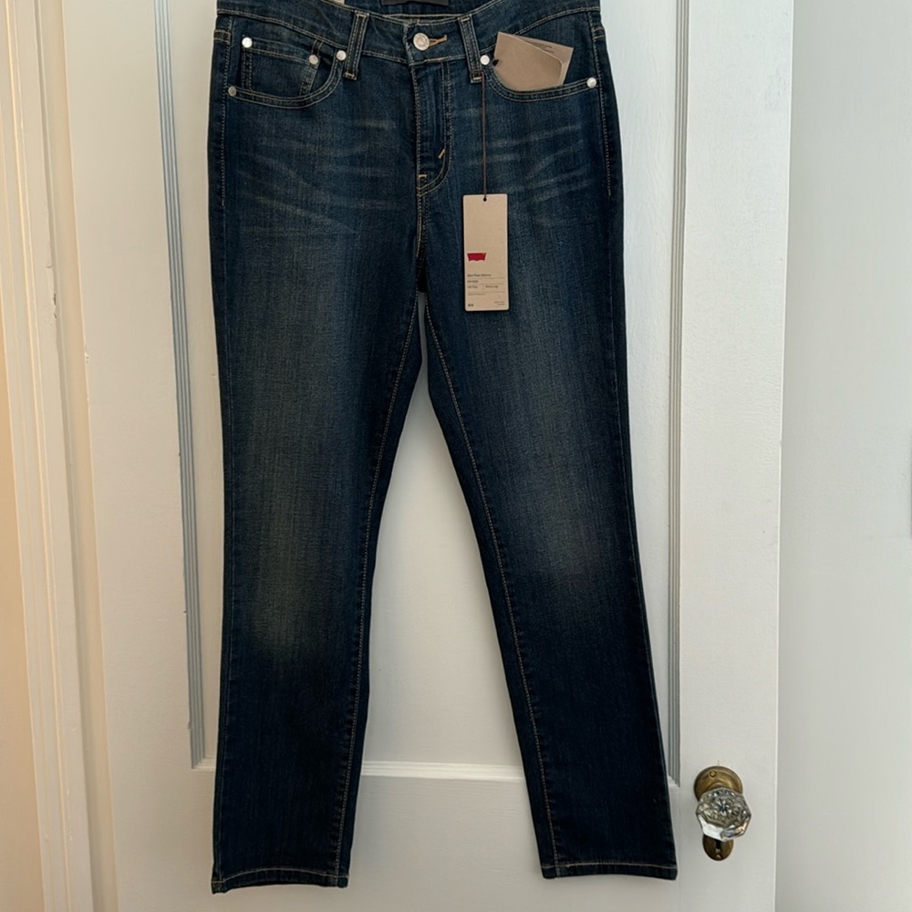 Women’s Mid Rise Skinny Levi’s, size 10P, NWT